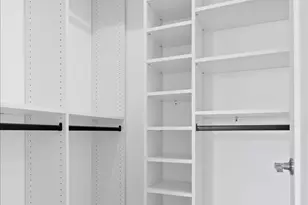 2433 W Cuyler Ave, Chicago, IL 60618 - Photo 21