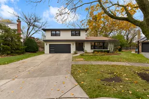 705 S Edgewood Ave, Elmhurst, IL 60126 - Photo 3