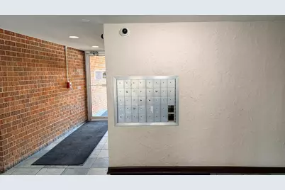 2211 S Stewart Avenue #3D, Lombard, IL 60148 - Photo 3