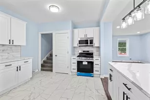 1722 Charles St, Rockford, IL 61104 - Photo 11