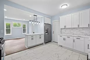 1722 Charles St, Rockford, IL 61104 - Photo 9