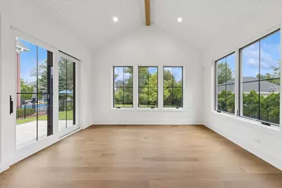 153 S Kenmore Avenue, Elmhurst, IL 60126 - Photo 9