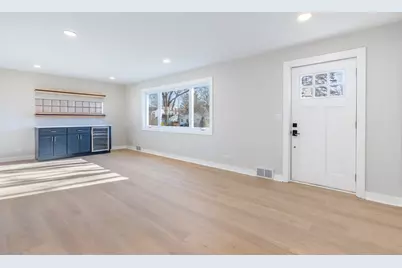 102 W Potomac Avenue, Lombard, IL 60148 - Photo 7