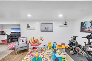 10840 S Kolmar Ave, Oak Lawn, IL 60453 - Photo 15