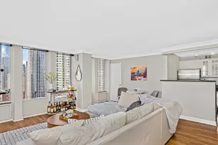 100 E Walton St, Chicago, IL 60611 - Photo 3