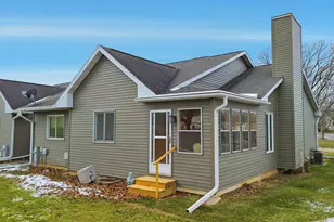 500 Countryside Ln, Dixon, IL 61021 - Photo 9