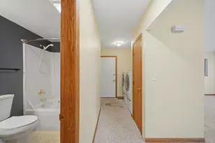 500 Countryside Ln, Dixon, IL 61021 - Photo 21