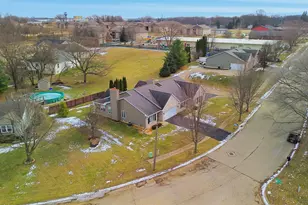 500 Countryside Ln, Dixon, IL 61021 - Photo 3