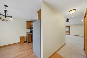 500 Countryside Ln, Dixon, IL 61021 - Photo 11