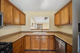 500 Countryside Ln, Dixon, IL 61021 - Photo 13