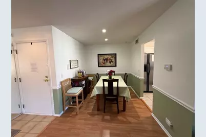 310 Oak Meadow Court #D2, Schaumburg, IL 60193 - Photo 3