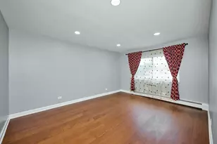 6800 N California Ave, Chicago, IL 60645 - Photo 23