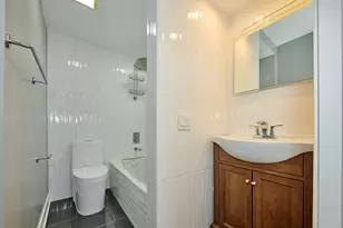 6800 N California Ave, Chicago, IL 60645 - Photo 27