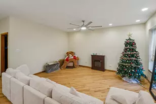 5014 S Prairie Ave, Chicago, IL 60615 - Photo 3