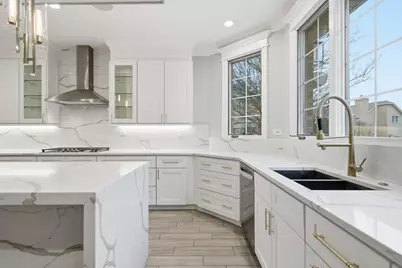 1614 Darien Club Drive, Darien, IL 60561 - Photo 9