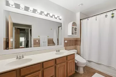 1645 W Ogden Avenue #431, Chicago, IL 60612 - Photo 9