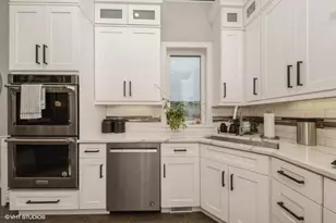 4730 S Champlain Ave, Chicago, IL 60615 - Photo 9