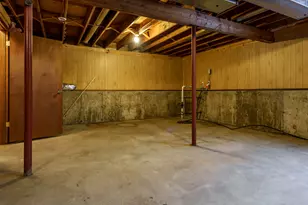 8087 Auburn Rd, Winnebago, IL 61088 - Photo 37