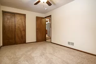 8087 Auburn Rd, Winnebago, IL 61088 - Photo 27