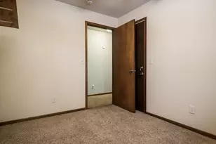 8087 Auburn Rd, Winnebago, IL 61088 - Photo 29