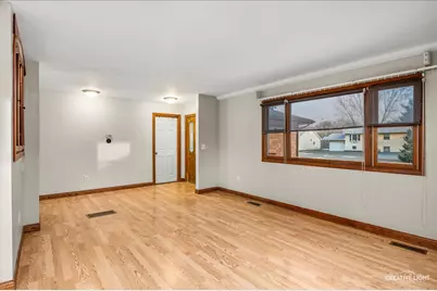 1652 Hilda Drive, Lake Holiday, IL 60548 - Photo 3