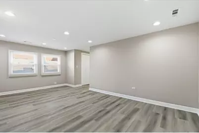 8305 S Maryland Avenue, Chicago, IL 60619 - Photo 17