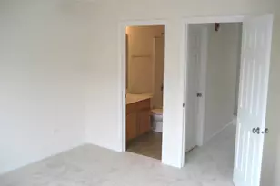 928 Charlton Ln, Naperville, IL 60563 - Photo 7