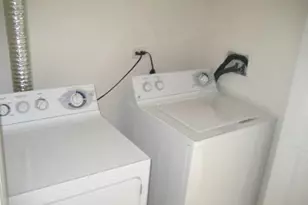 928 Charlton Ln, Naperville, IL 60563 - Photo 13