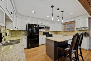 151 Walton St, Barrington, IL 60010 - Photo 9