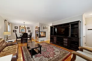 151 Walton St, Barrington, IL 60010 - Photo 3