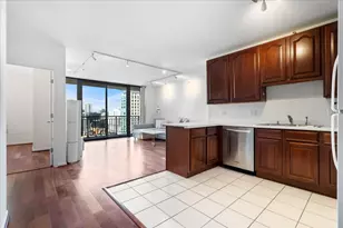 630 N State St, Chicago, IL 60654 - Photo 5