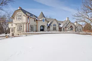 20 Natoma Dr, Oak Brook, IL 60523 - Photo 1