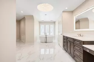 20 Natoma Dr, Oak Brook, IL 60523 - Photo 29