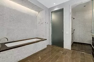 77 E Walton St, Chicago, IL 60611 - Photo 23