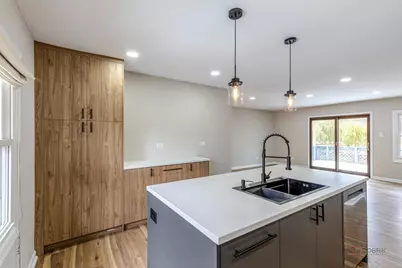 1096 Beechwood Road, Buffalo Grove, IL 60089 - Photo 13