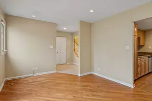 30W539 Fairway Dr, Naperville, IL 60563 - Photo 5