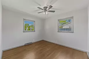 514 Garden Dr, Belvidere, IL 61008 - Photo 11