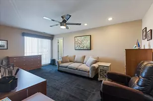 4757 Howard St, Skokie, IL 60076 - Photo 25