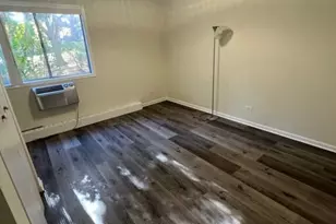 1471 N Winslowe Dr, Palatine, IL 60074 - Photo 7