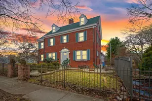 812 W Delaware Ave, Urbana, IL 61801 - Photo 3