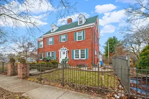 812 W Delaware Ave, Urbana, IL 61801 - Photo 5