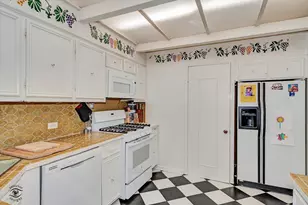 10609 S Hoyne Ave, Chicago, IL 60643 - Photo 15