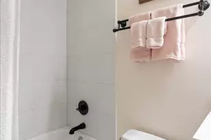 [Address not provided], Chicago, IL 60654 - Photo 11