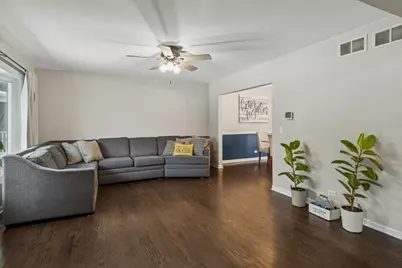 570 Boardman Circle, Bolingbrook, IL 60440 - Photo 3