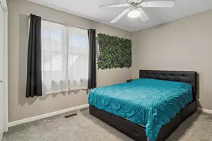 570 Boardman Cir, Bolingbrook, IL 60440 - Photo 11