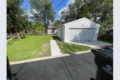 228 E 141st Street, Dolton, IL 60419 - Photo 15