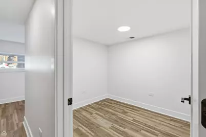 5525 W Berenice Avenue, Chicago, IL 60641 - Photo 21