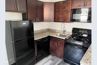 839 W Sheridan Road #204, Chicago, IL 60613 - Photo 5