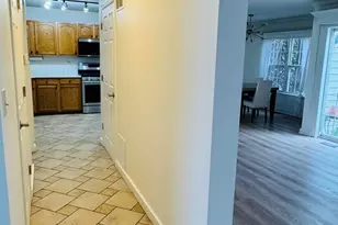 2745 Borkshire Ln, Aurora, IL 60502 - Photo 11