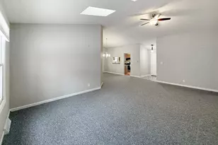 1020 Bertram Dr, Freeport, IL 61032 - Photo 9